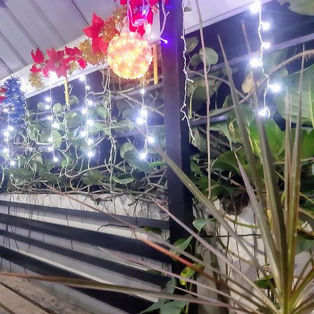 Casa Erelle -1 Bedroom Guest House W/ Modern Kubo أنتيبولو المظهر الخارجي الصورة