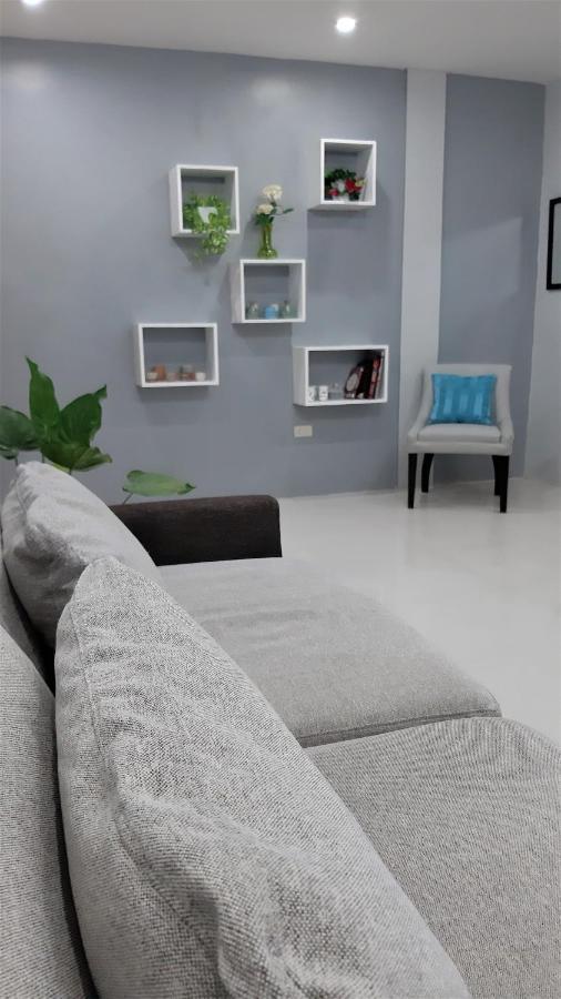Casa Erelle -1 Bedroom Guest House W/ Modern Kubo أنتيبولو المظهر الخارجي الصورة